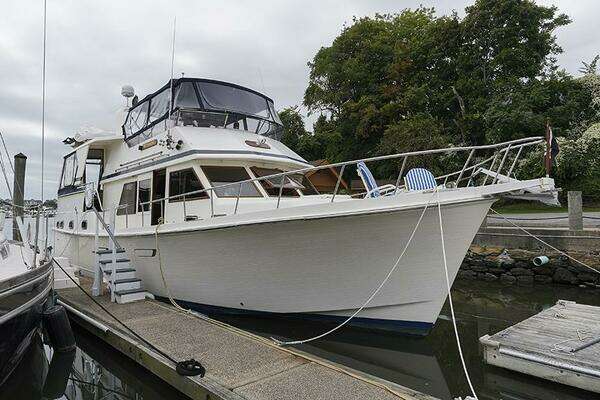Picture Of: 1987 Tradewinds 47 