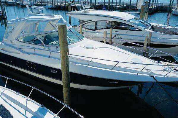 Picture Of: 2006 Cruisers Yachts 420 Express MIK
