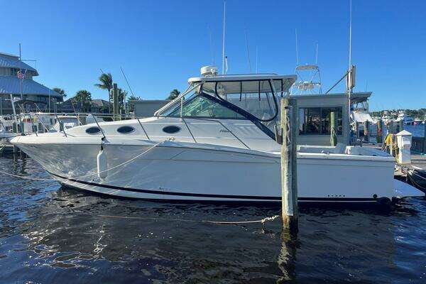 Picture Of: 2001 Wellcraft 330 Coastal Equalizer