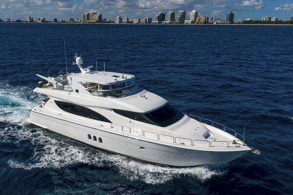 Picture Of: 2007 Hatteras 80 Gallopin
