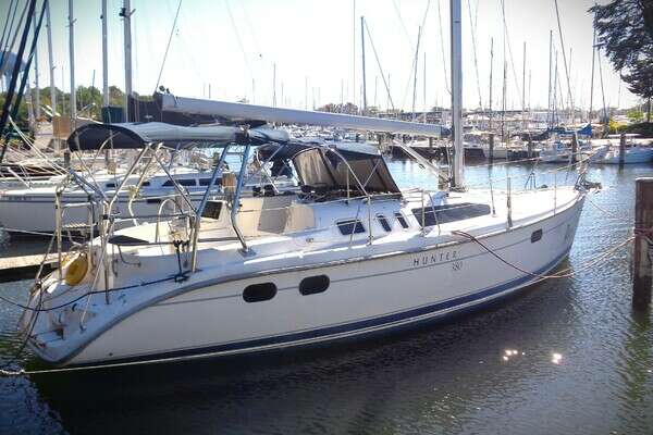Picture Of: 2001 Hunter 380 RIGEL