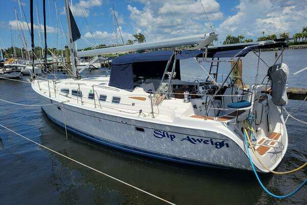 Picture Of: 2009 Hunter  Slip Aweigh