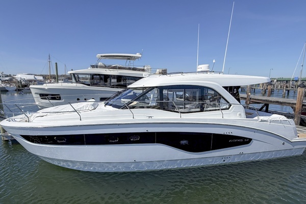 Picture Of: 2026 Beneteau Antares 12 Coupe In Stock