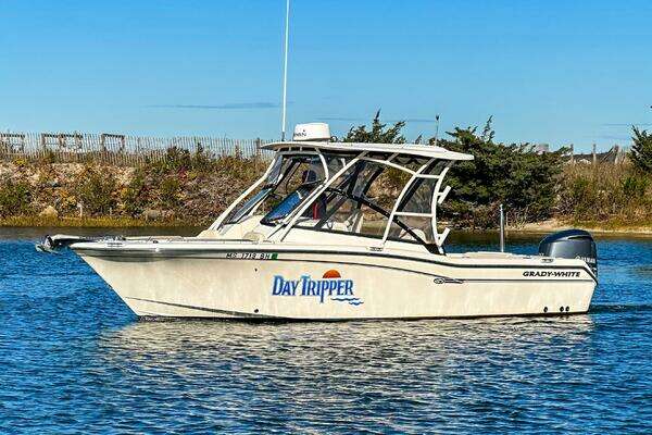 Picture Of: 2016 Grady-White 255 Freedom DAY TRIPPER