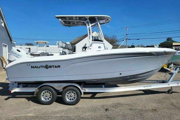 Picture Of: 2025 NauticStar 222 Offshore 