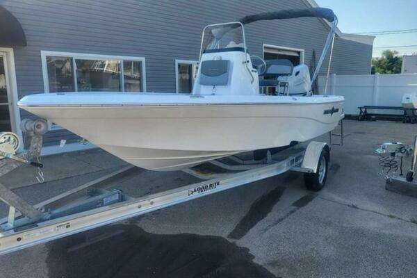Picture Of: 2024 NauticStar 194 Bay 