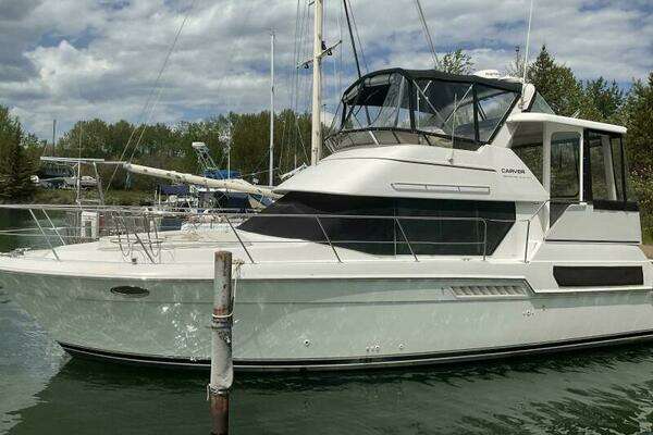 Picture Of: 1998 Carver 355 Aft Cabin 