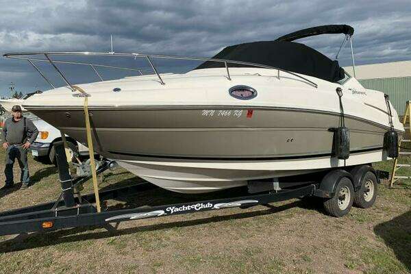 Picture Of: 2007 Sea Ray Sundancer 240 