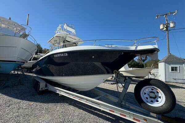 Picture Of: 2006 Century 2901 