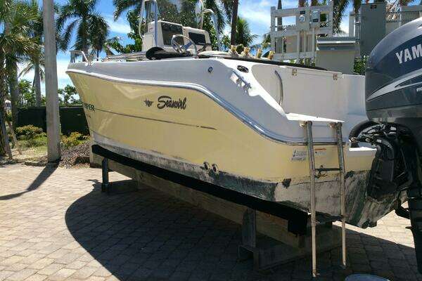 Picture Of: 2005 Seaswirl Striper  