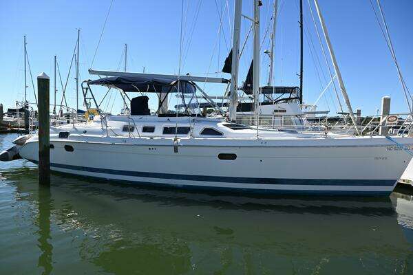 Picture Of: 2003 Hunter 456 