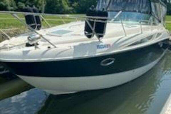 Picture Of: 2008 Bayliner 320 320 BAYLINER 