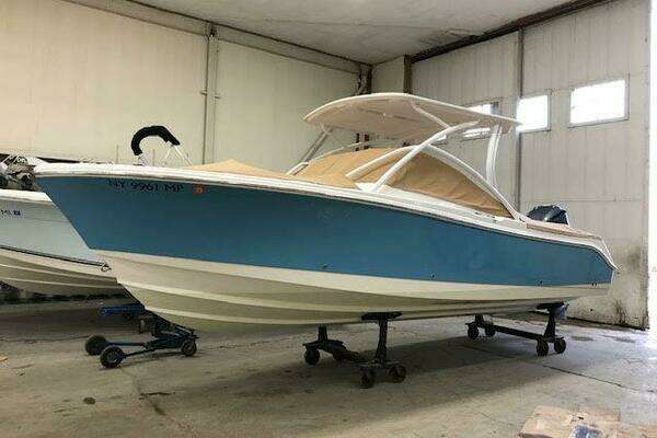 Picture Of: 2018 Edgewater 248CX Crossover 