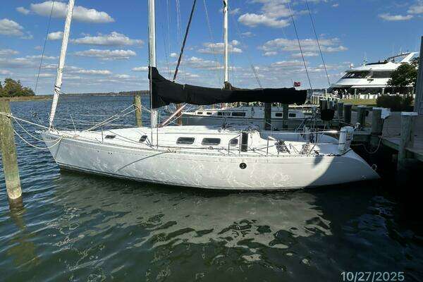 Picture Of: 1992 Beneteau 38s5 Carpe Diem