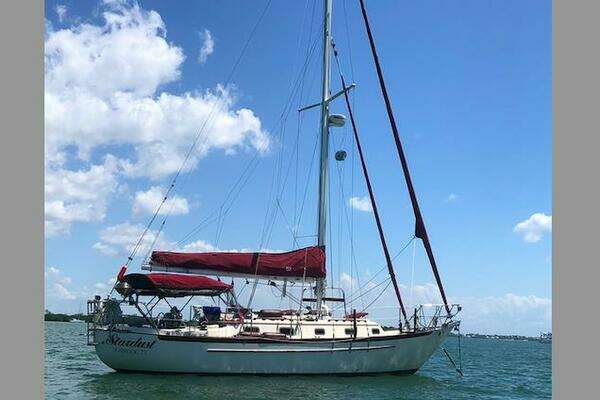Picture Of: 1990 Pacific Seacraft 34 Voyager 