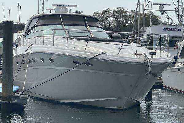 Picture Of: 2001 Sea Ray 510 SUNDANCER Go Girl