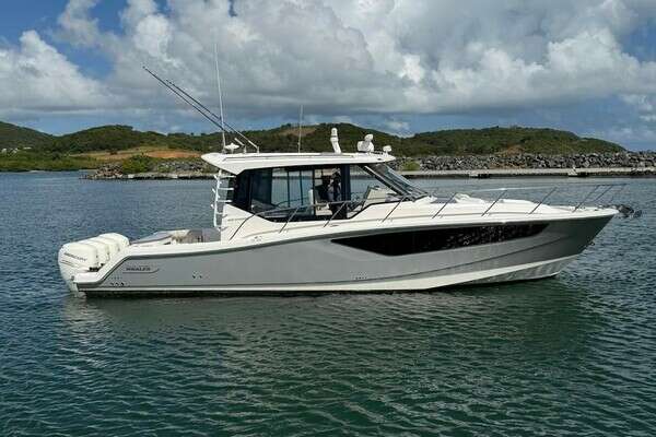 Picture Of: 2021 Boston Whaler 405 Conquest LA GRISSELLE