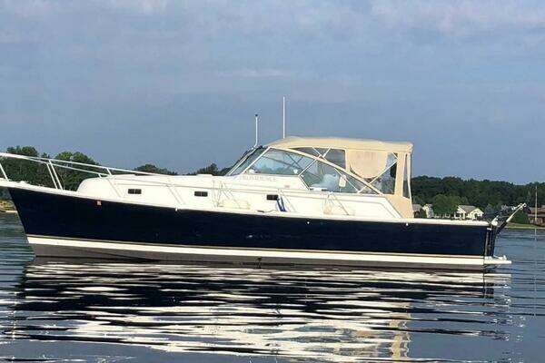 Picture Of: 2000 Mainship 34 Pilot Providence