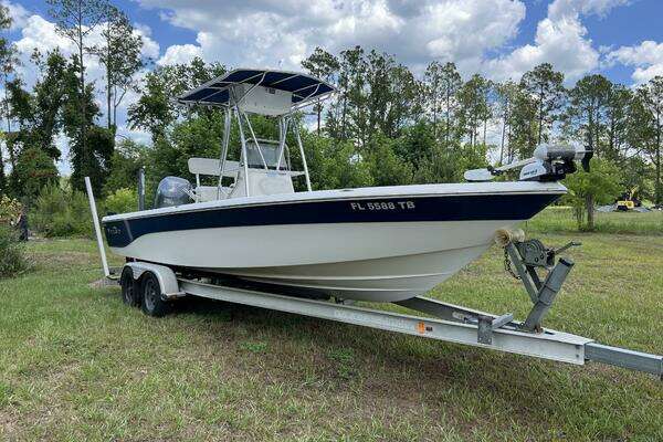 Picture Of: 2008 NauticStar 2400 NauticBAY 