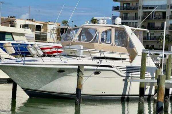 Picture Of: 1996 Cruisers Yachts 4285 Express Bridge 