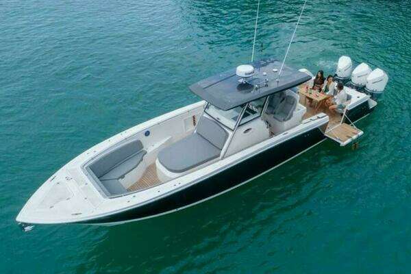 Picture Of: 2025 Fishing Raptor 390 Solarium 