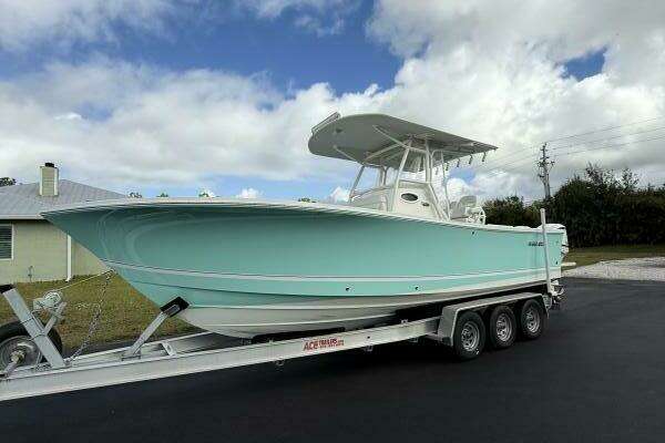 Picture Of: 2017 Regulator 28 