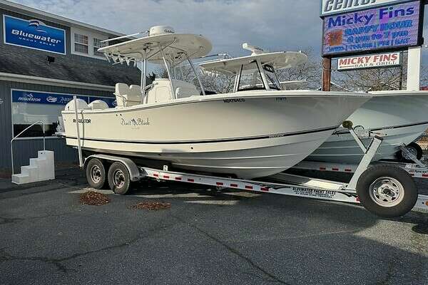 Picture Of: 2018 Regulator 25 