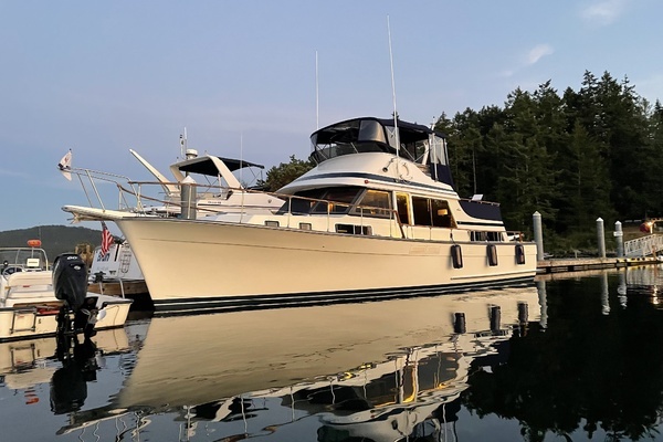 Picture Of: 1991 Tollycraft 48 Holliday