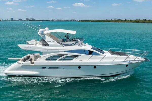 Picture Of: 2008 Azimut 50 Flybridge 360