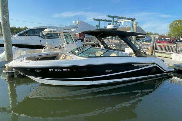 Picture Of: 2021 Sea Ray 280SLX 