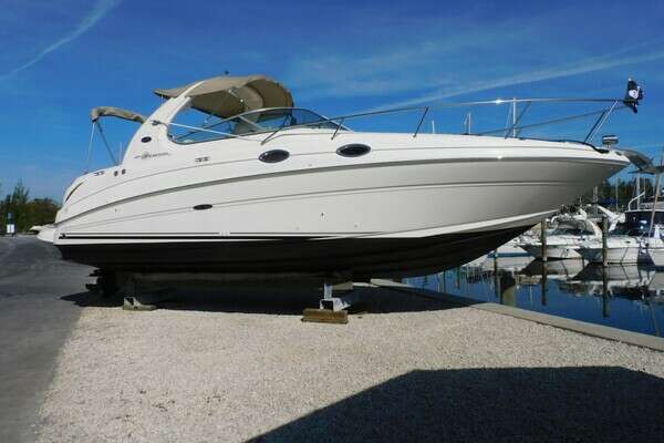 Picture Of: 2004 Sea Ray 280 Sundancer Motor Boatin