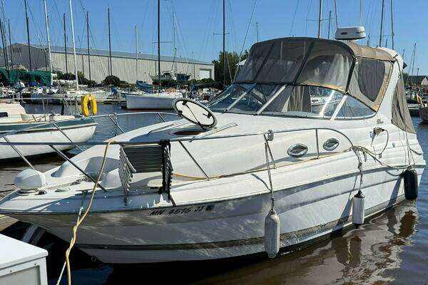 Picture Of: 2002 Wellcraft Martinique 2600 