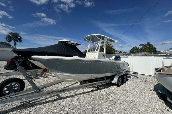 Picture Of: 2021 Sea Hunt Ultra 219 