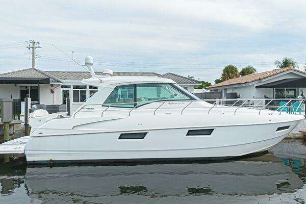 Picture Of: 2012 Cruisers Yachts 48 Cantius 