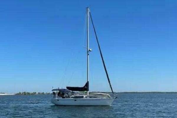 Picture Of: 2000 Catalina 36 Mkll Beach Music