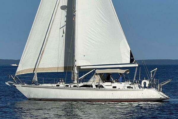 Picture Of: 2004 Hylas 49 
