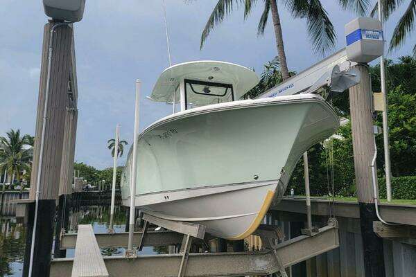 Picture Of: 2018 Sea Hunt 255 Ultra SE 