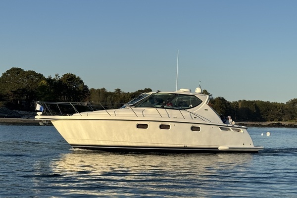 Picture Of: 2008 Tiara Yachts 3900 Sovran 