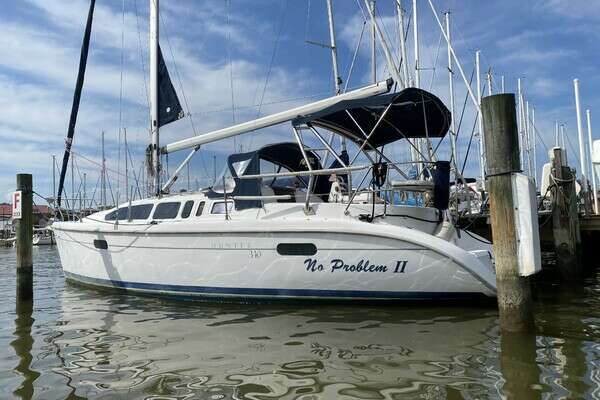 Picture Of: 2000 Hunter 340 No Problem II