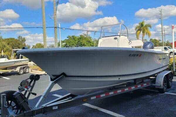 Picture Of: 2015 Sea Hunt Ultra 211 
