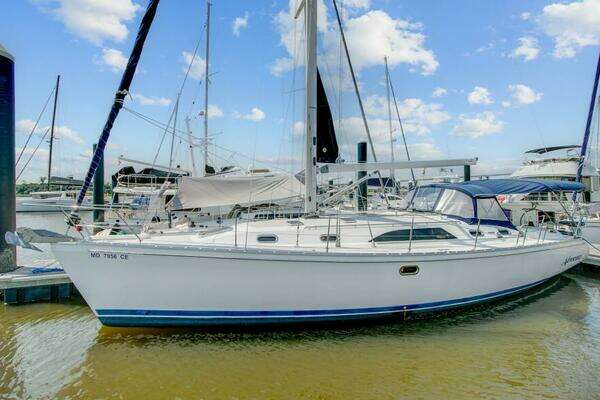 Picture Of: 2011 Catalina 445 Advocate