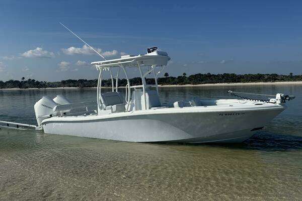 Picture Of: 2025 Yellowfin 26 Hybrid 