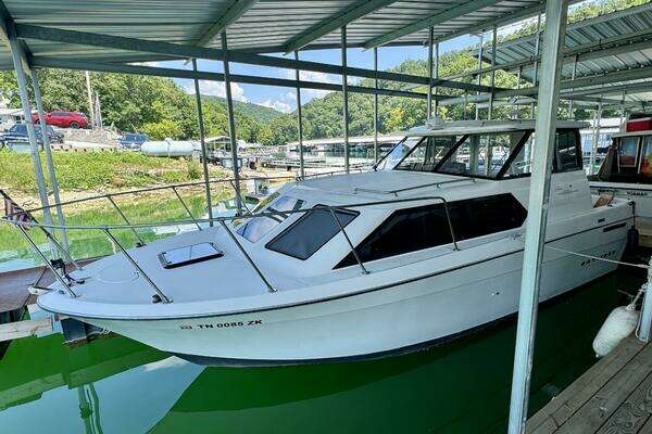 Picture Of: 1997 Bayliner 2859 Ciera Express 