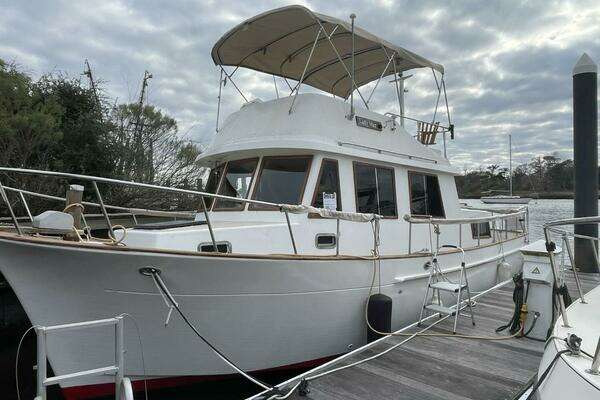 Picture Of: 1991 Marine Trader 34 Double Cabin Lady mar