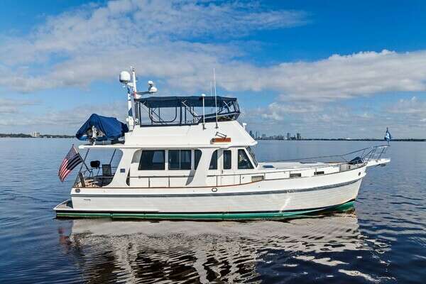 Picture Of: 2006 Grand Banks Europa 46 Draagen
