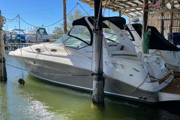 Picture Of: 2006 Sea Ray 320 Sundancer Islander