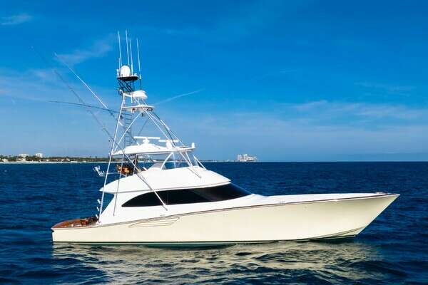 Picture Of: 2015 Viking 70 Convertible Pipe Dreamer