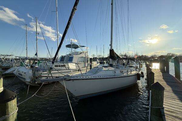 Picture Of: 1999 Caliber 40 LRC WINDFALL