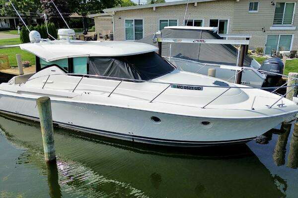 Picture Of: 2016 Tiara Yachts 39 Coupe 