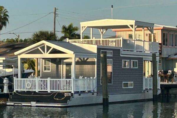 Picture Of: 2019 Harbor Home Cozy Cottage 52' x 16' Tiny Boat 